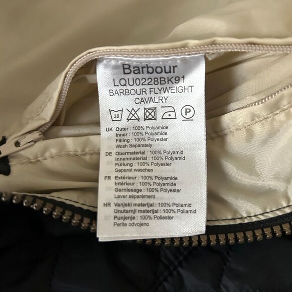 Barbour Flyweight Cavalry Quilt Jacket in Classic Black Size 6 - Picture 9 of 9